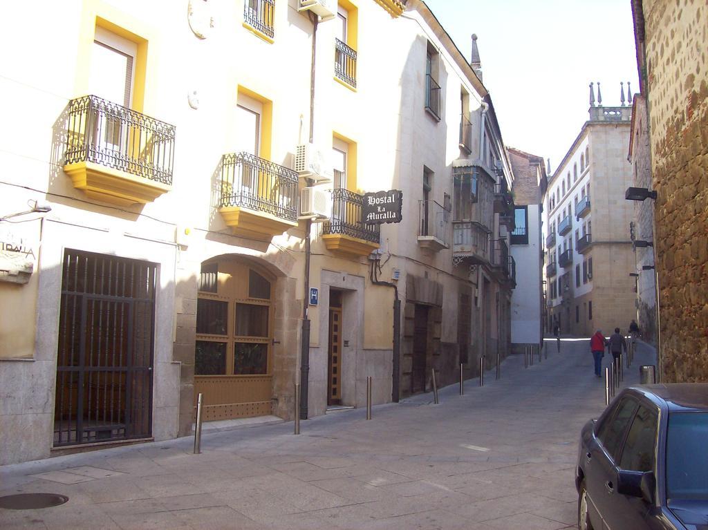 Hostal Muralla Plasence Extérieur photo