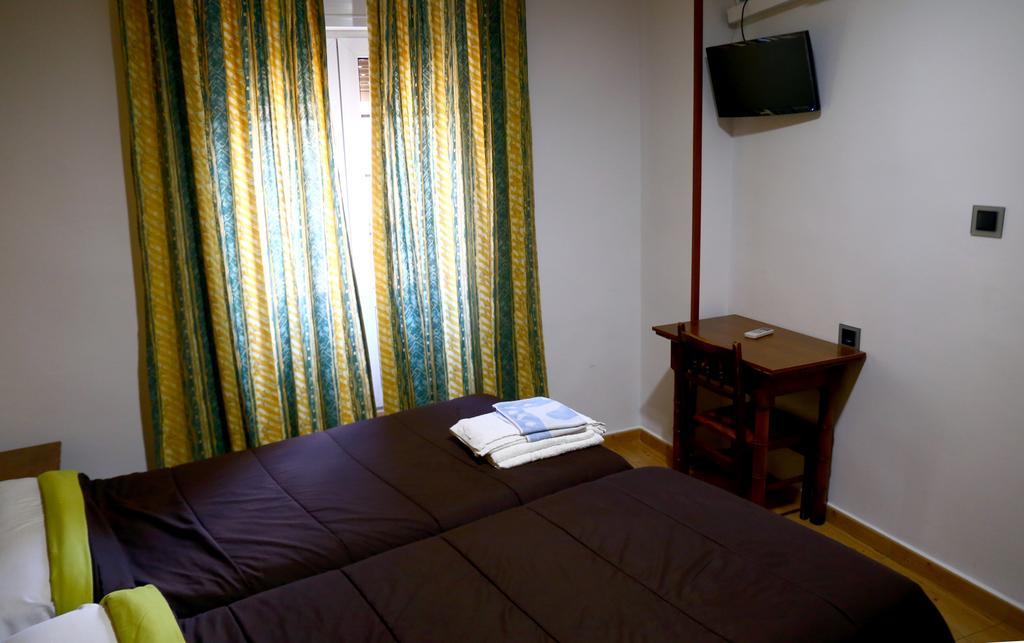 Hostal Muralla Plasence Extérieur photo