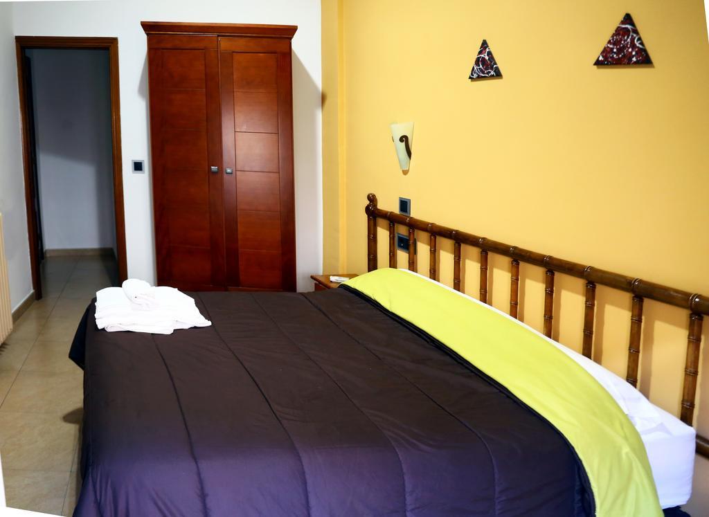 Hostal Muralla Plasence Extérieur photo