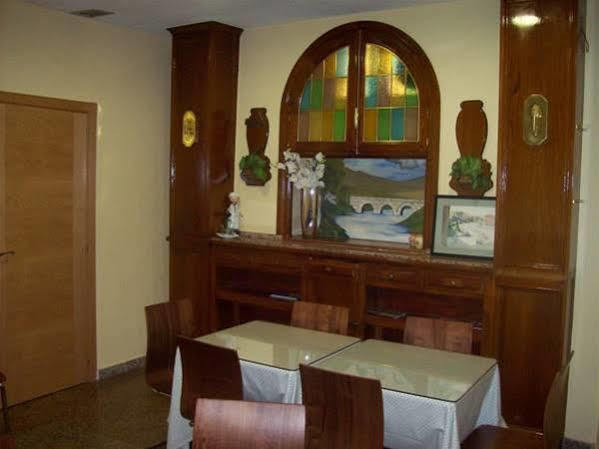 Hostal Muralla Plasence Extérieur photo