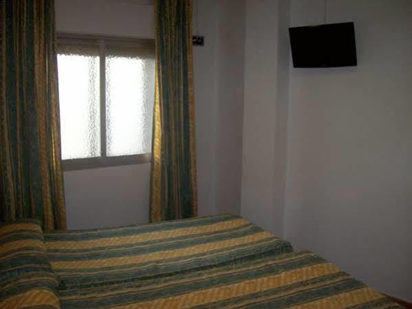 Hostal Muralla Plasence Extérieur photo